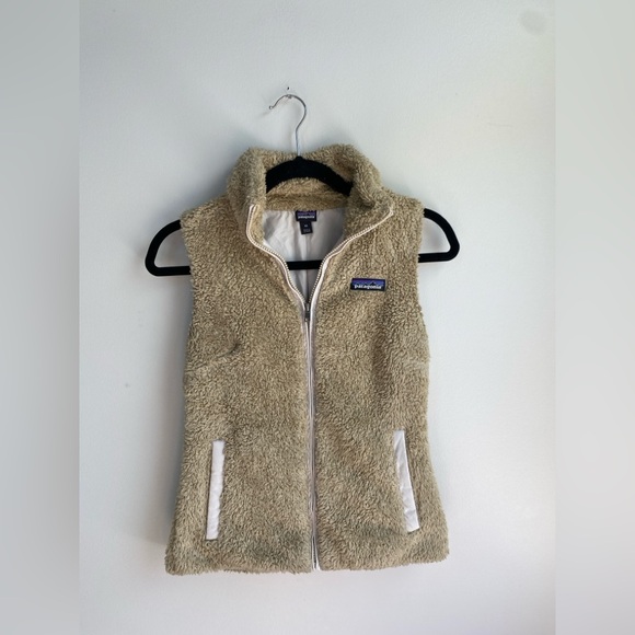Patagonia Women's Beige Fleece Vest - Picture 1 of 3